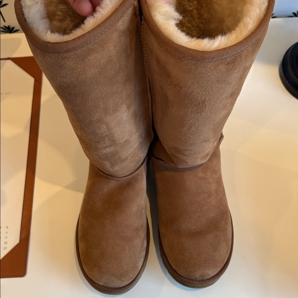 UGG Classic Tall II Chestnut Boots Women’s Size 9 - Picture 8 of 9